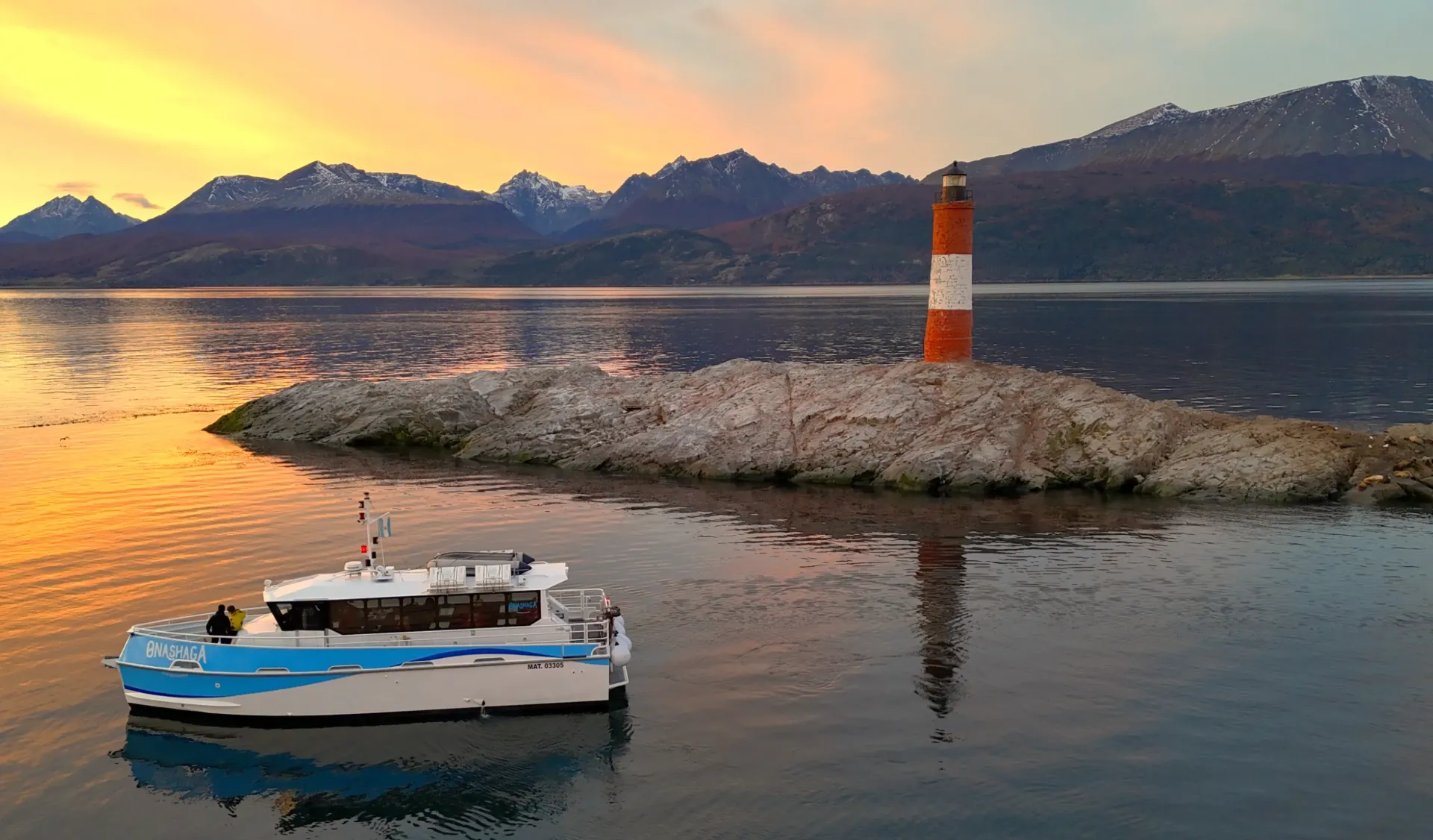 Navegação Canal Beagle. Farol e Leões-Marinhos – Iate (Bebês de 0 a 2 anos, AM)