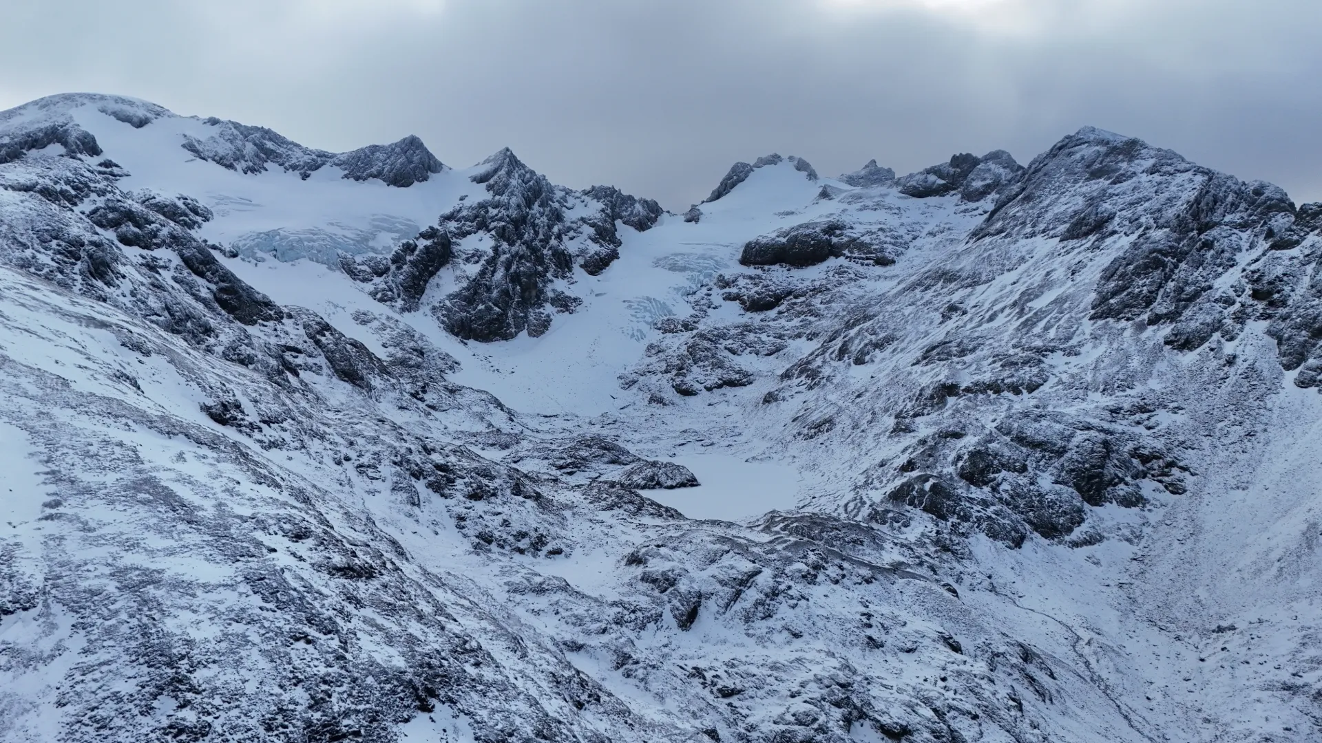 Tempanos Lagoon and Vinciguerra Glacier – Trekking Below Zero